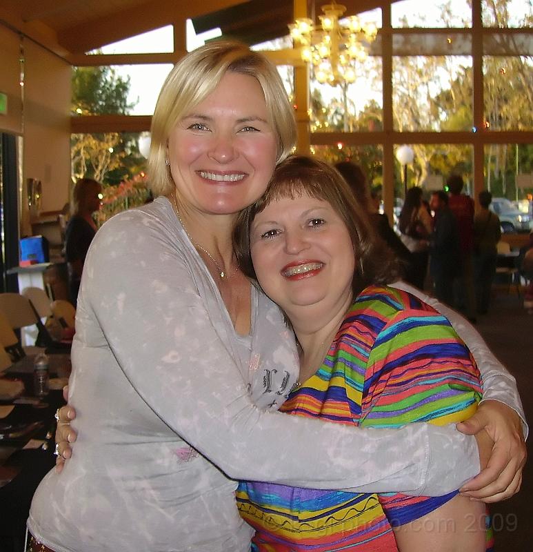 PICT2304.jpg - Denise Crosby (TNG's "Tasha Yar") and Aunt Vickie..